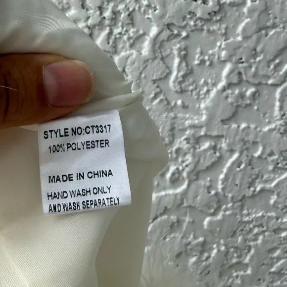 La’ Ros White V-neck Feather Crop Top with crystals Medium - Picture 12 of 13